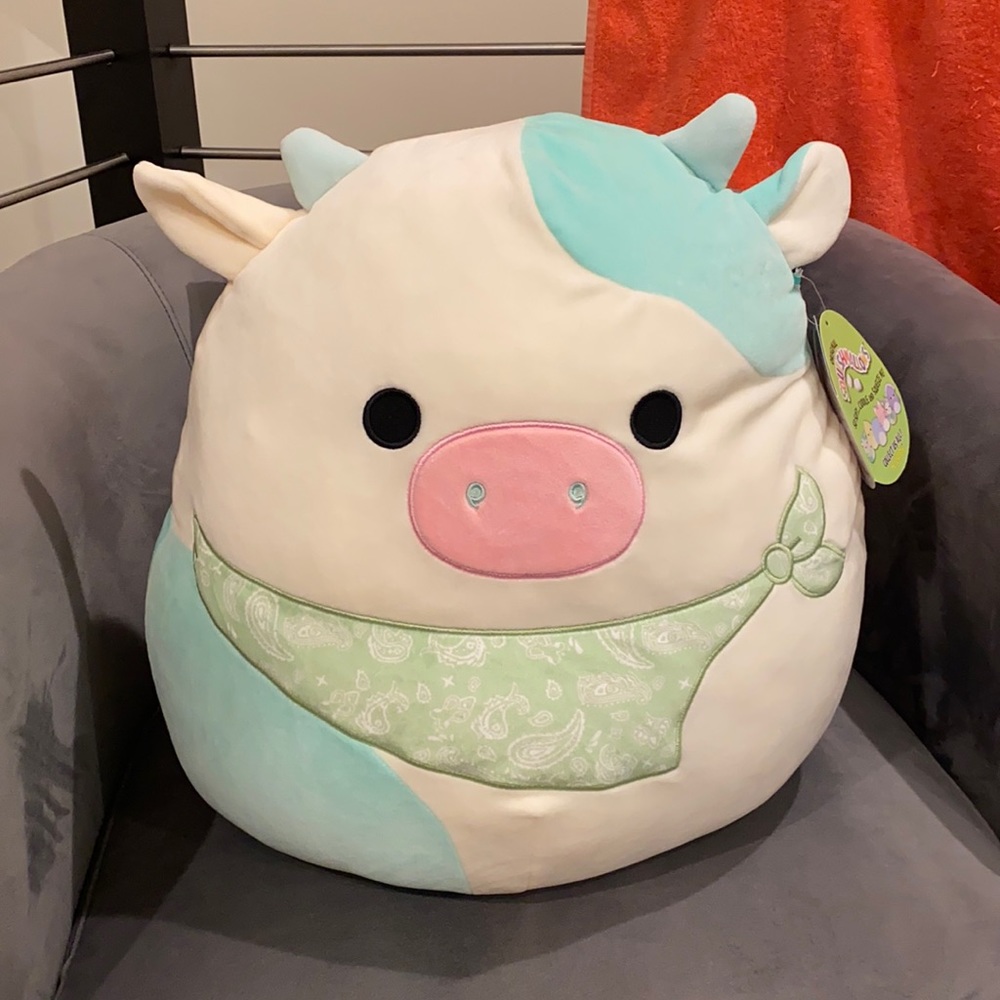 COPY - 16 inch BELANA 2021 EASTER SQUISHMALLOW